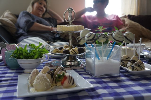 How To Host A Bring & Share Afternoon Tea Party 