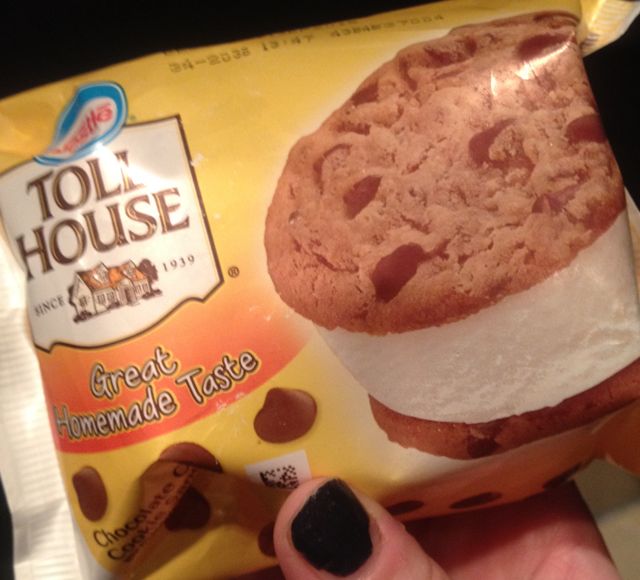 How To Make An Ice Cream Cookie Sandwich