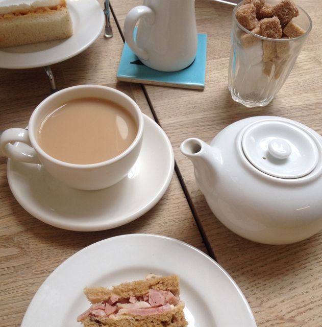 Afternoon Tea At Fitzbillies / A Tour Of Cambridge 